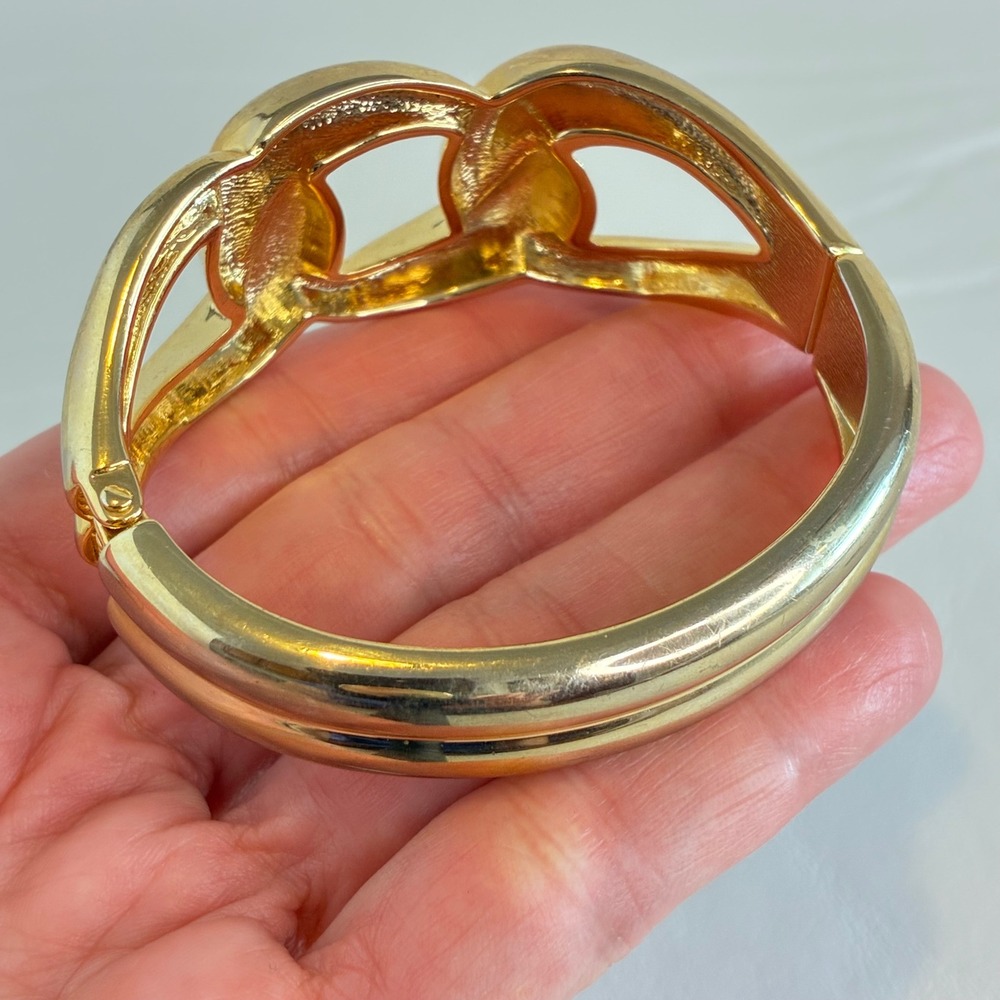 Vintage Gold Tone Clamper Bracelet Chunky Hinged Bangle Statement Jewelry - Picture 4 of 9